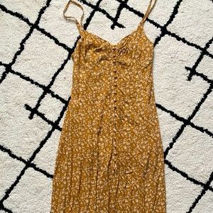 Fitted floral dress never been worn